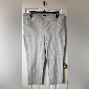 Hilary Radley Women's Pull On Gray with White Pinstripe Capri Pants Size 12 NEW